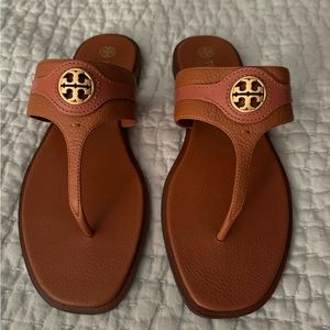 Tory Burch - Thong Welt Tumbled Leather Sandal